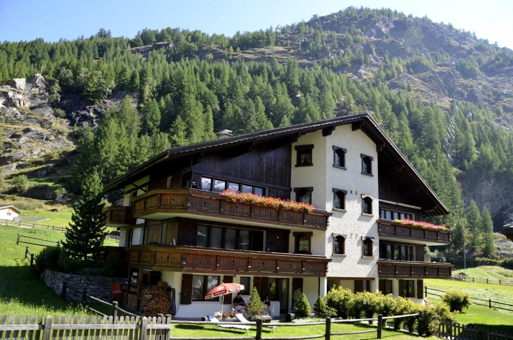 Apartmenthaus Sunshine Saas-Grund Esterno foto